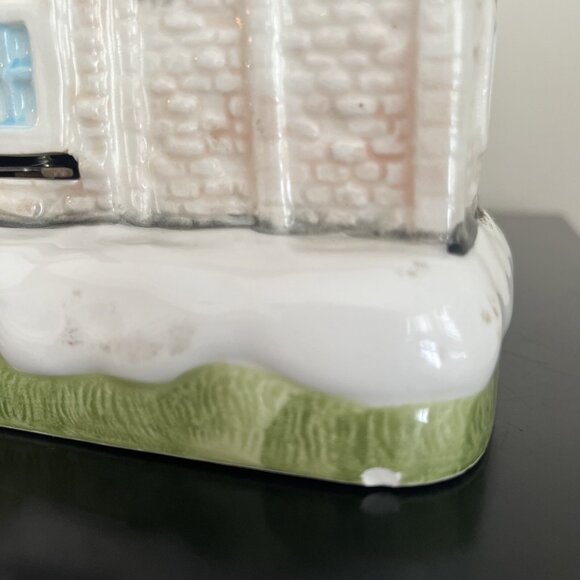 Vintage Japan Musical Ceramic Christmas House Plays Silent Nighy - Picture 4 of 5